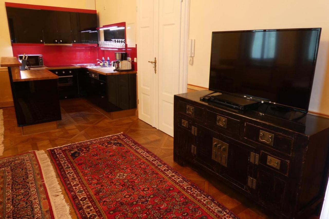 Ferienwohnung Villa Haniel Edmund เดรสเดน ภายนอก รูปภาพ